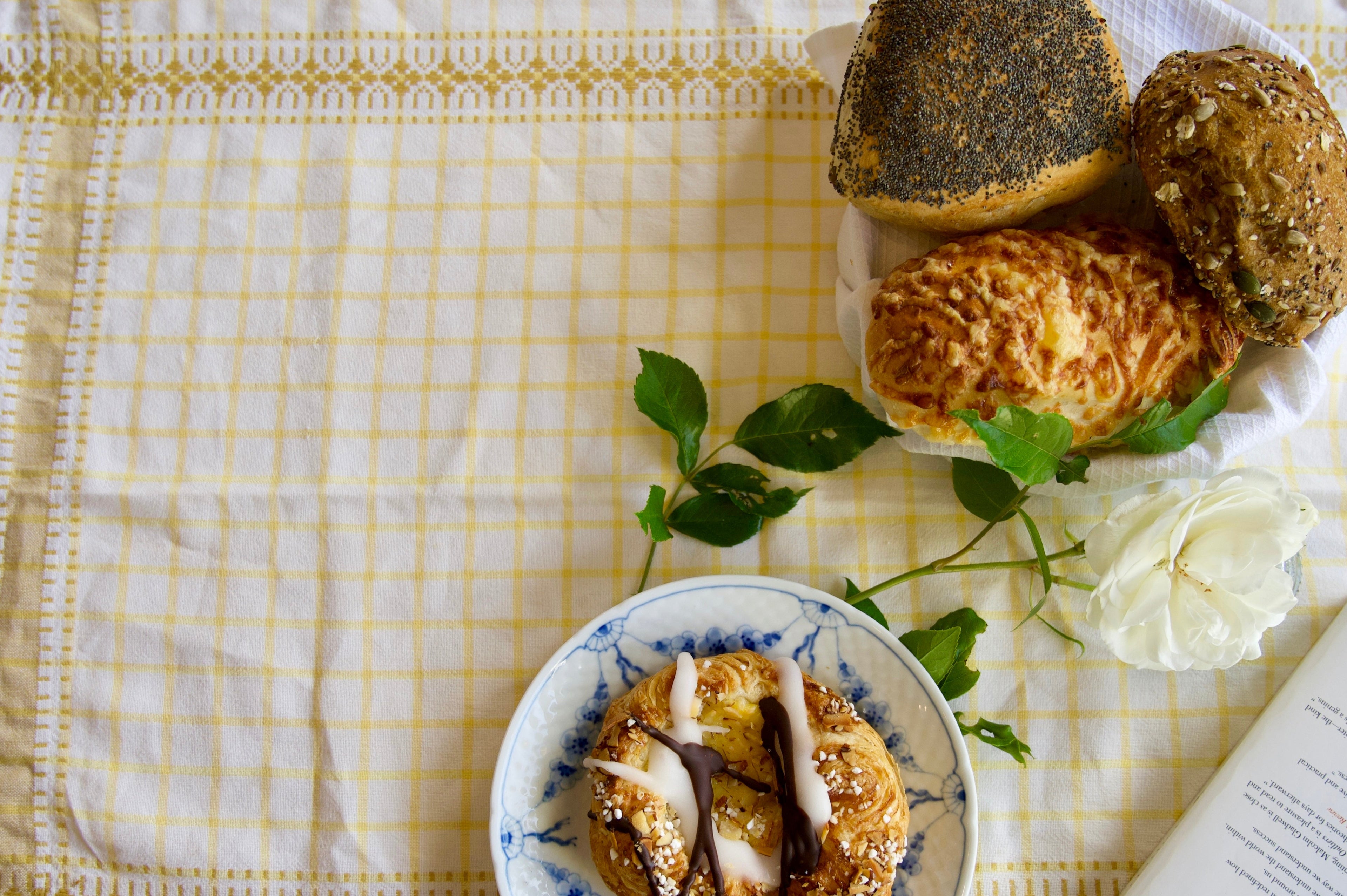 Nybakade frallor och bakverk levererade hem till dörren på lördag morgon i Malmö, Vellinge, Svedala och Staffanstorp